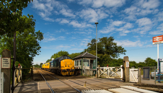 929624 (a): :2048x1175